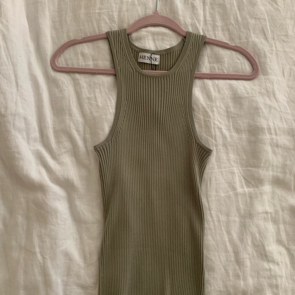Henne Classic Racer Tank in Khaki Size Medium
